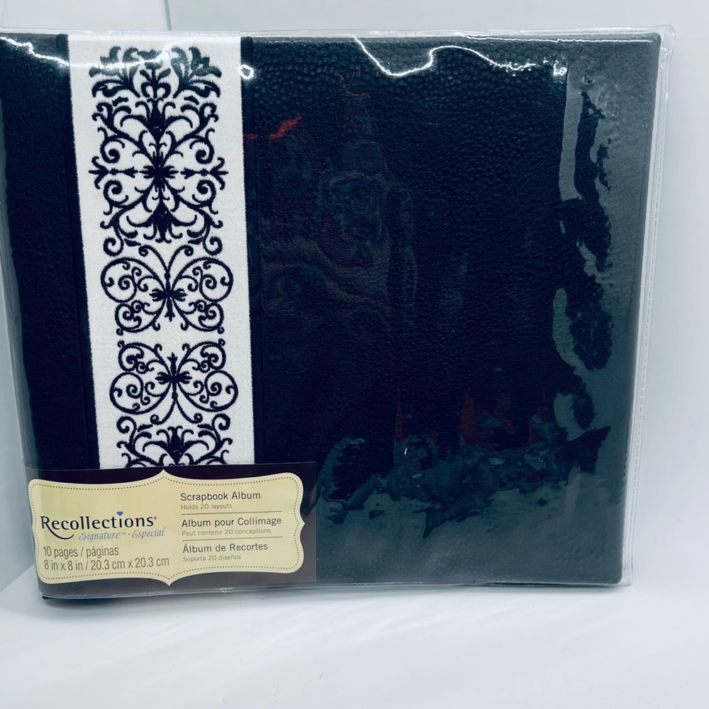 NWT Recollections Scrapbook Album Holds 20 Layouts 8” x 8”